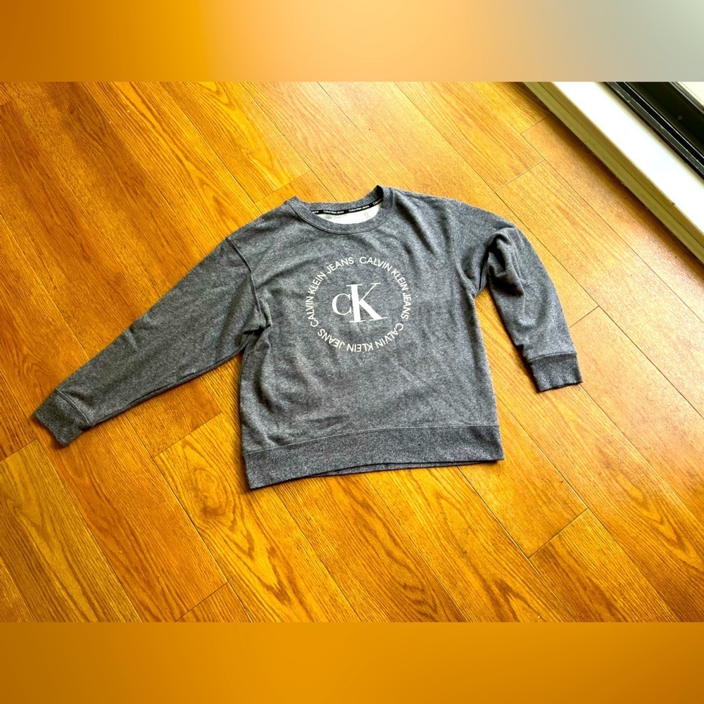 Calvin Klein Women’s Dark Grey Crewneck Sweater- Small